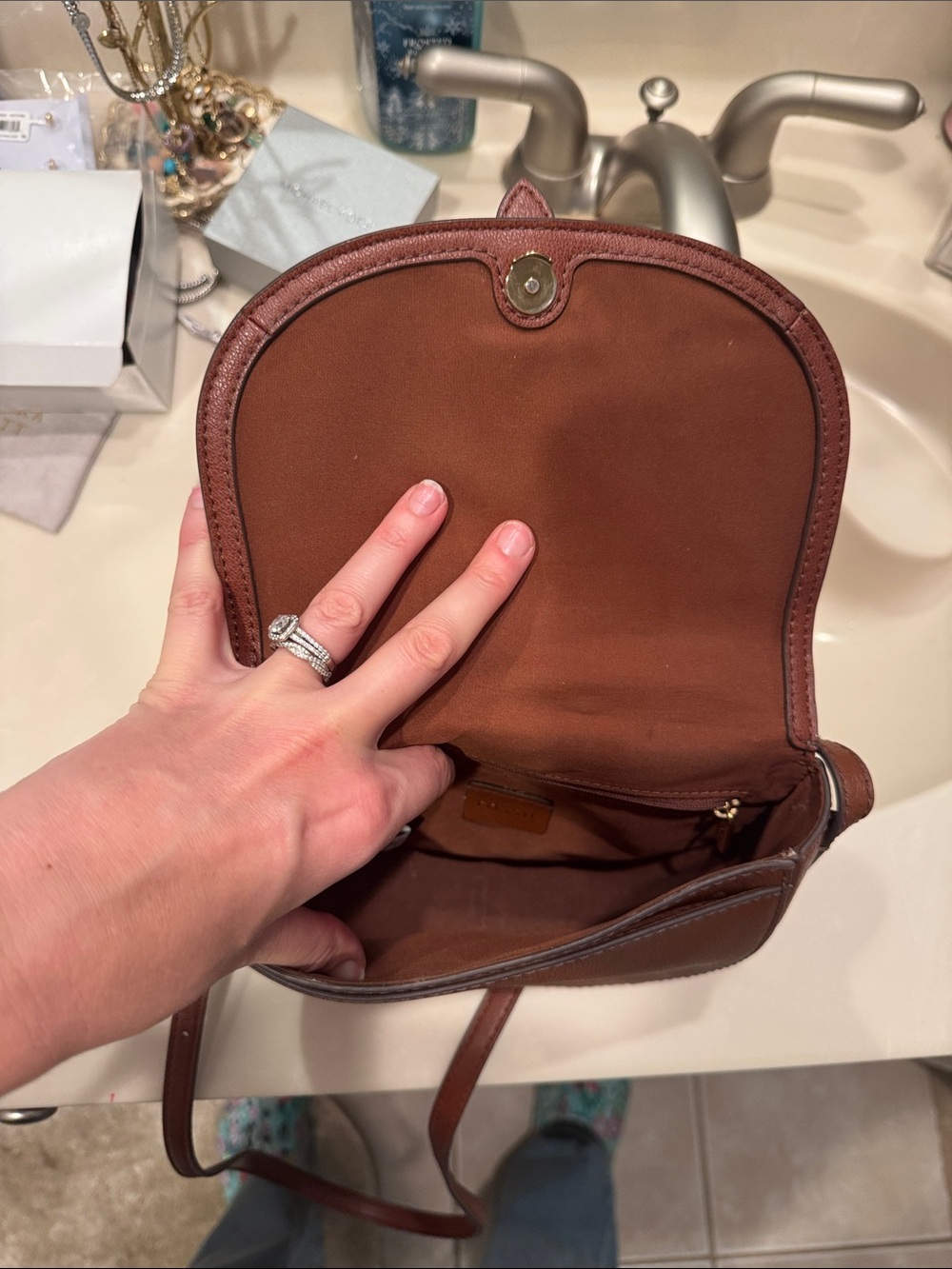 Fossil Saddle Crossbody Bag in Cognac Brown with Gold Hardware - Picture 8 of 10
